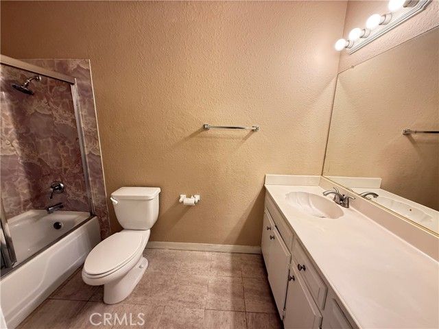 420 E Blueridge Avenue, Orange, CA 92865