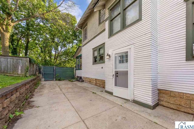 117 Shaubut Street, Mankato, MN 56001