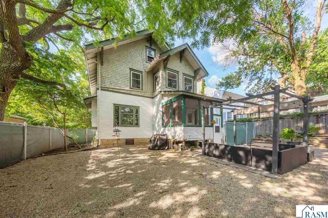 117 Shaubut Street, Mankato, MN 56001