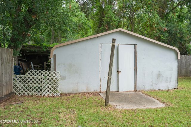 215 Mccaughan Avenue, Long Beach, MS 39560