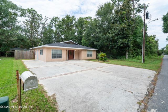 215 Mccaughan Avenue, Long Beach, MS 39560