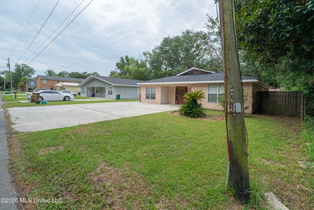 215 Mccaughan Avenue, Long Beach, MS 39560