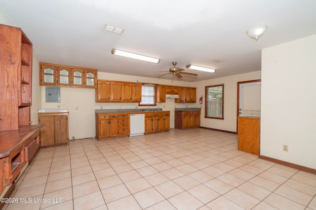 215 Mccaughan Avenue, Long Beach, MS 39560