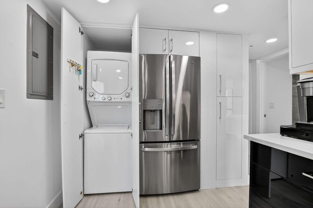 7802 Lakeside Boulevard 734, Boca Raton, FL 33434