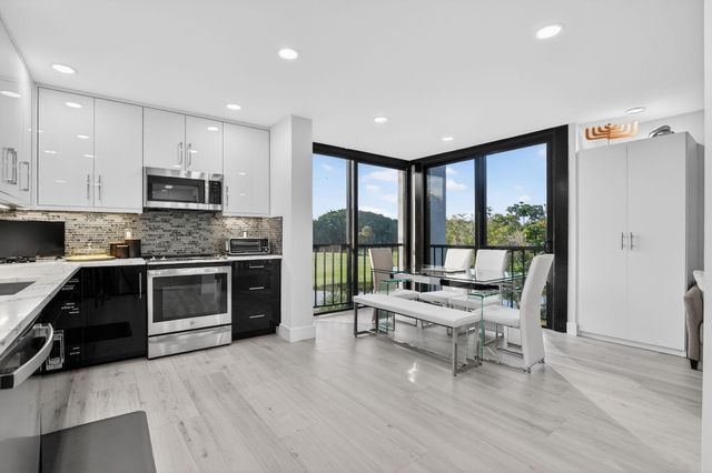 7802 Lakeside Boulevard 734, Boca Raton, FL 33434