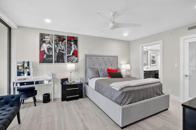 7802 Lakeside Boulevard 734, Boca Raton, FL 33434