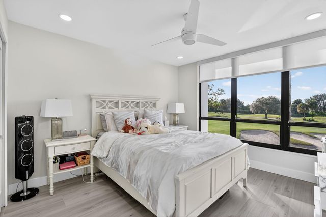 7802 Lakeside Boulevard 734, Boca Raton, FL 33434