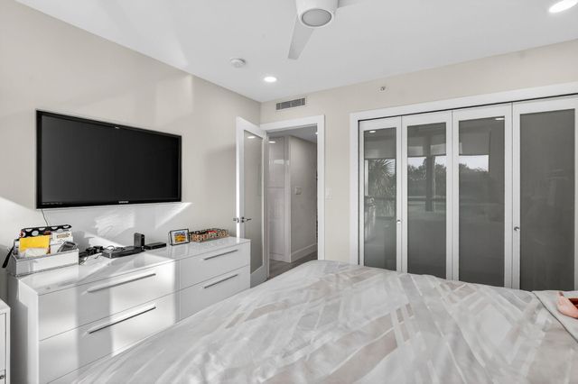 7802 Lakeside Boulevard 734, Boca Raton, FL 33434