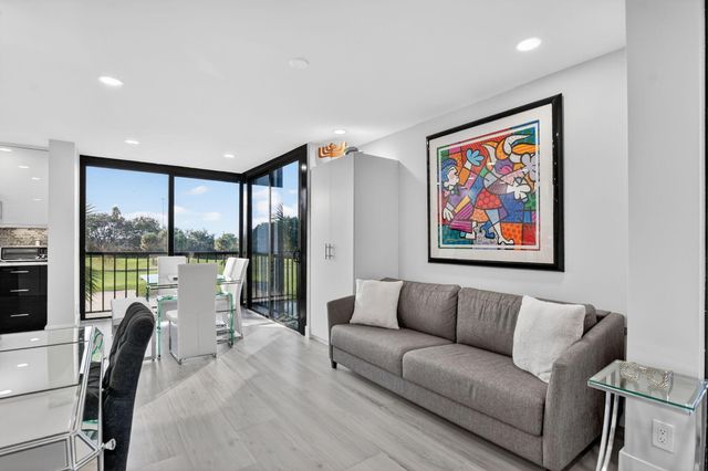 7802 Lakeside Boulevard 734, Boca Raton, FL 33434