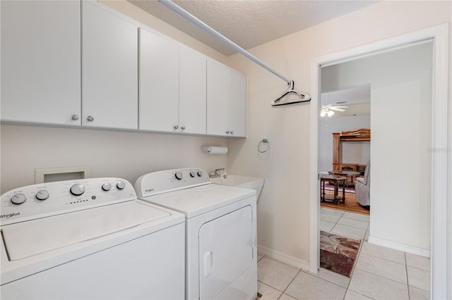 5732 FREEPORT DRIVE, Tavares, FL 32778