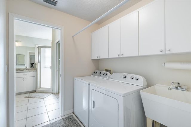 5732 FREEPORT DRIVE, Tavares, FL 32778