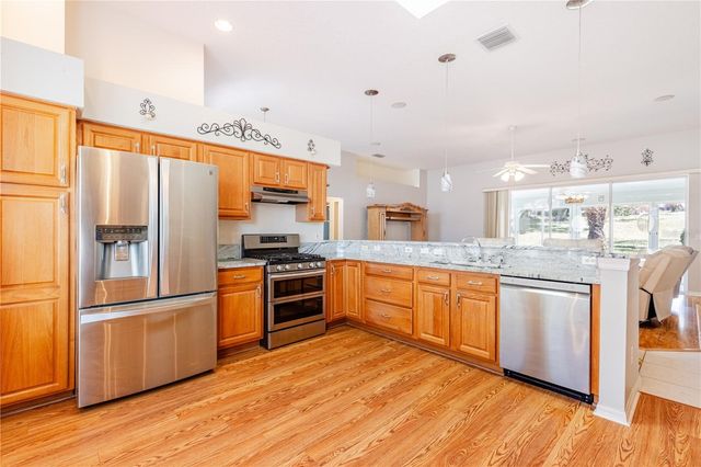 5732 FREEPORT DRIVE, Tavares, FL 32778