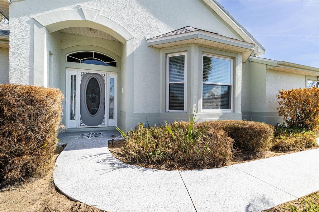 Image 36 of property listing at 5732 FREEPORT DRIVE, Tavares, FL 32778