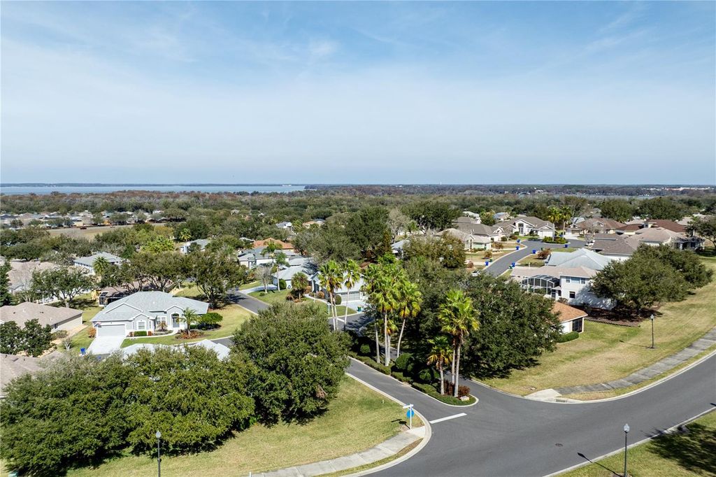 Image 40 of property listing at 5732 FREEPORT DRIVE, Tavares, FL 32778