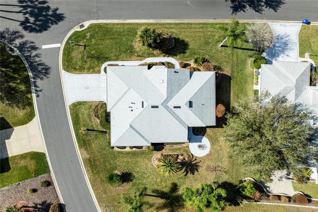 Image 43 of property listing at 5732 FREEPORT DRIVE, Tavares, FL 32778