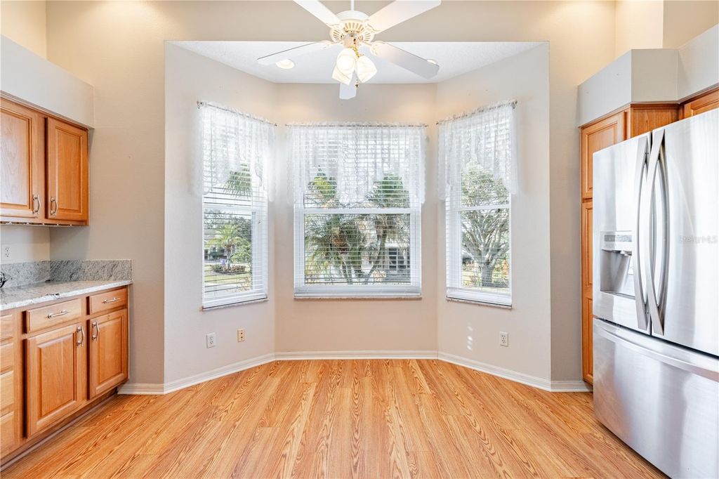 Image 6 of property listing at 5732 FREEPORT DRIVE, Tavares, FL 32778