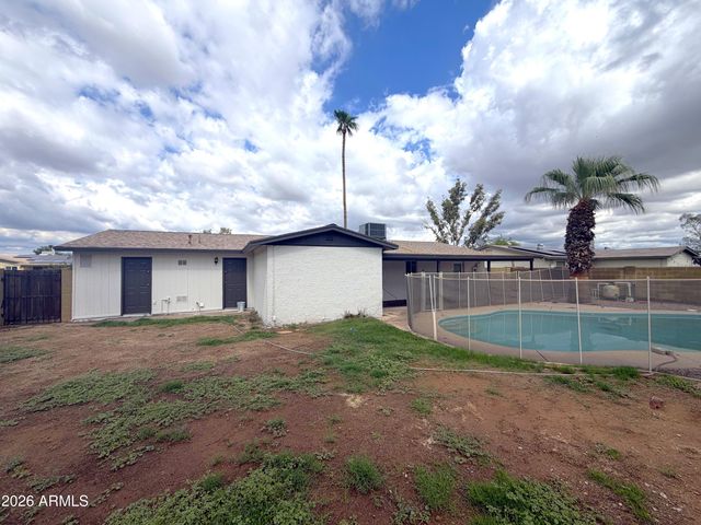 3241 E SUNNYSIDE Drive, Phoenix, AZ 85028
