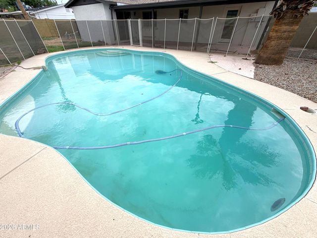 3241 E SUNNYSIDE Drive, Phoenix, AZ 85028