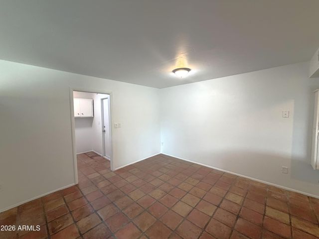 3241 E SUNNYSIDE Drive, Phoenix, AZ 85028