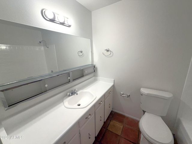 3241 E SUNNYSIDE Drive, Phoenix, AZ 85028