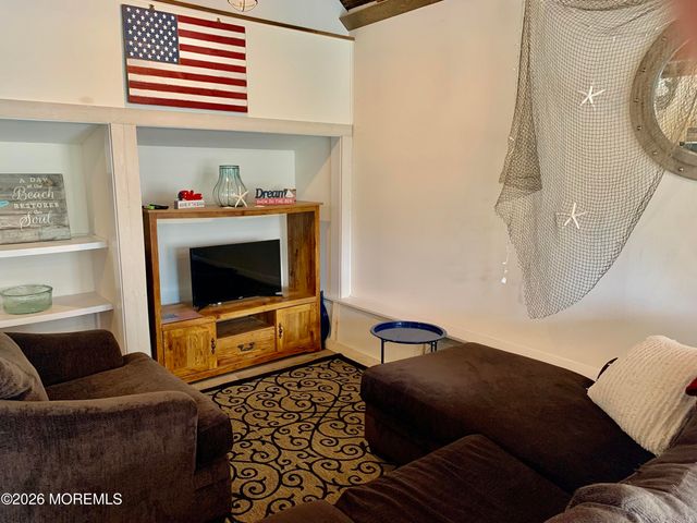 225 Pearl Street, Beach Haven, NJ 08008