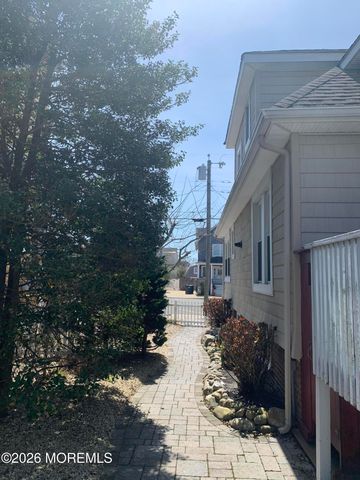 225 Pearl Street, Beach Haven, NJ 08008
