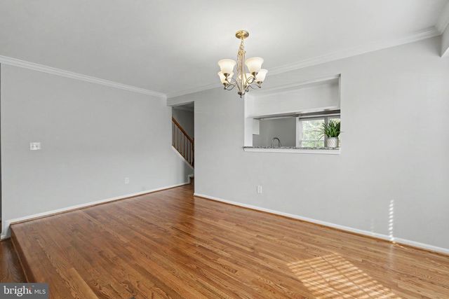5227 DUNSTABLE LN, Alexandria, VA 22315
