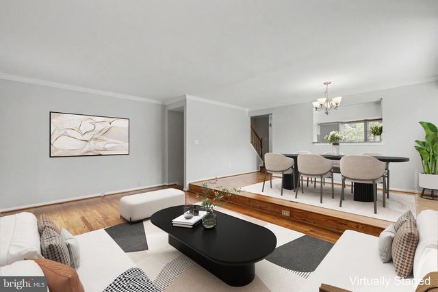 5227 DUNSTABLE LN, Alexandria, VA 22315