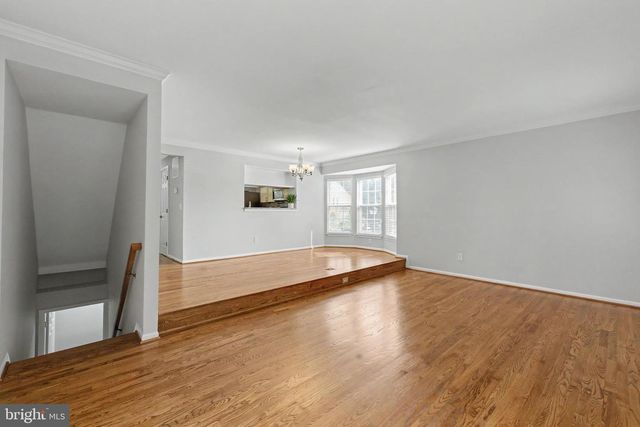 5227 DUNSTABLE LN, Alexandria, VA 22315