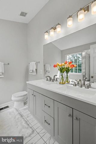 5227 DUNSTABLE LN, Alexandria, VA 22315