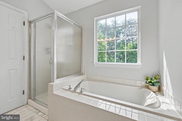 5227 DUNSTABLE LN, Alexandria, VA 22315