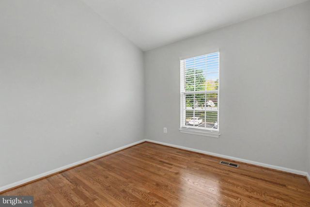 5227 DUNSTABLE LN, Alexandria, VA 22315