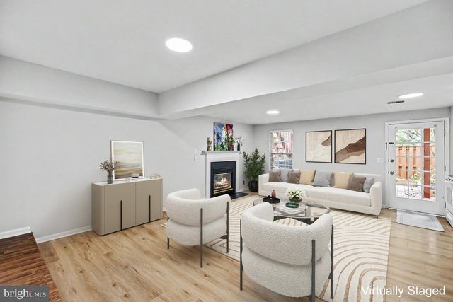 5227 DUNSTABLE LN, Alexandria, VA 22315
