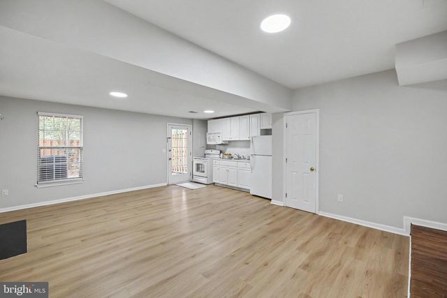 5227 DUNSTABLE LN, Alexandria, VA 22315