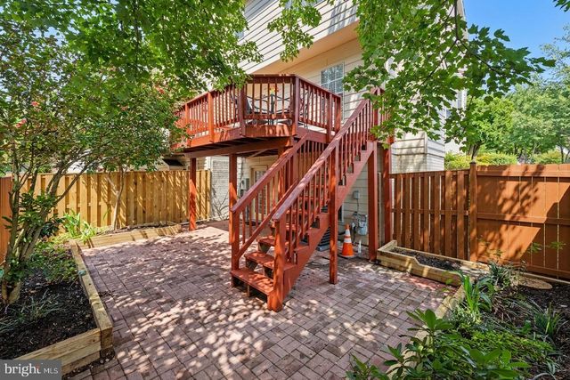 5227 DUNSTABLE LN, Alexandria, VA 22315