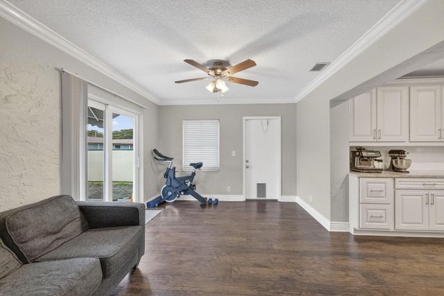 7101 NW 98th Terrace, Tamarac, FL 33321