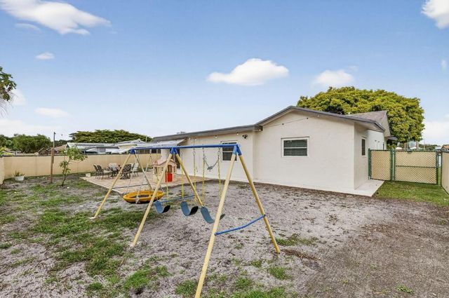 7101 NW 98th Terrace, Tamarac, FL 33321