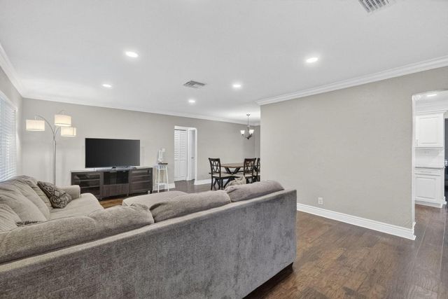 7101 NW 98th Terrace, Tamarac, FL 33321