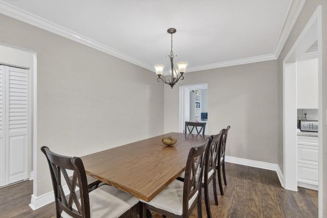 7101 NW 98th Terrace, Tamarac, FL 33321