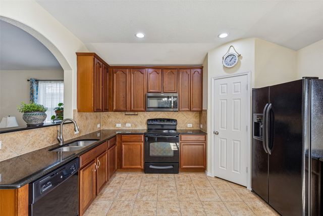 506 Austin Lane, Lavon, TX 75166