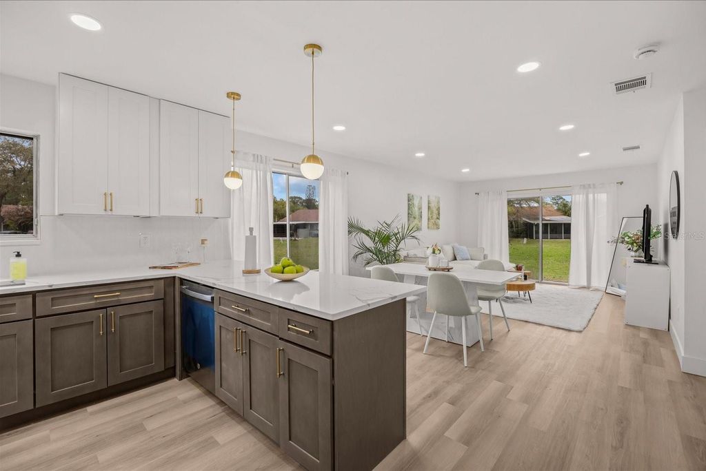 Image 2 of property listing at 1417 SE RIVERGREEN CIRCLE, Port St Lucie, FL 34952