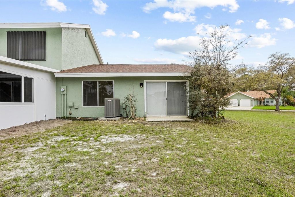 Image 19 of property listing at 1417 SE RIVERGREEN CIRCLE, Port St Lucie, FL 34952