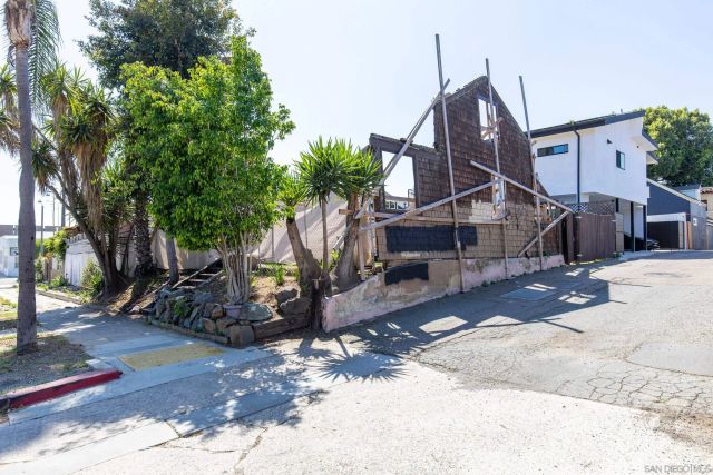 1224 27th, San Diego, CA 92102