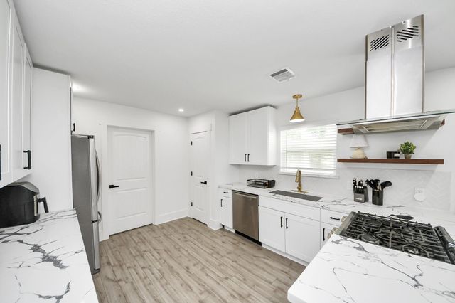 7003 Darien Street, Houston, TX 77028