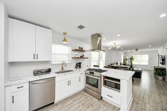 7003 Darien Street, Houston, TX 77028
