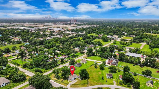 7003 Darien Street, Houston, TX 77028
