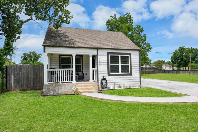 7003 Darien Street, Houston, TX 77028
