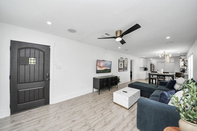 7003 Darien Street, Houston, TX 77028