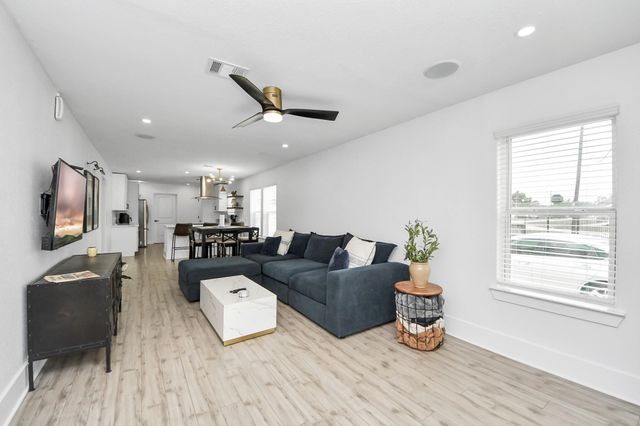 7003 Darien Street, Houston, TX 77028