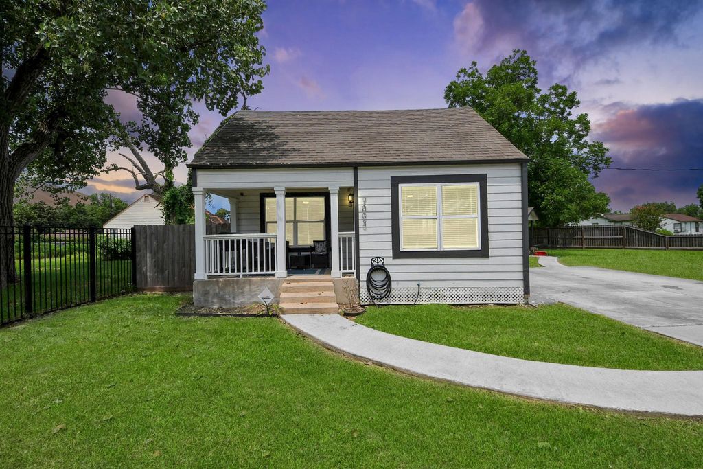 7003 Darien Street, Houston, TX 77028